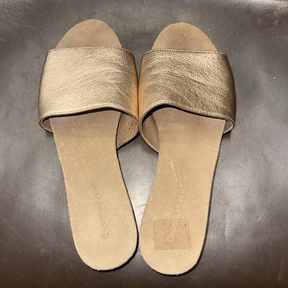 Chocolat Blu Viveca Rose Gold Leather Sandal - Picture 2 of 7